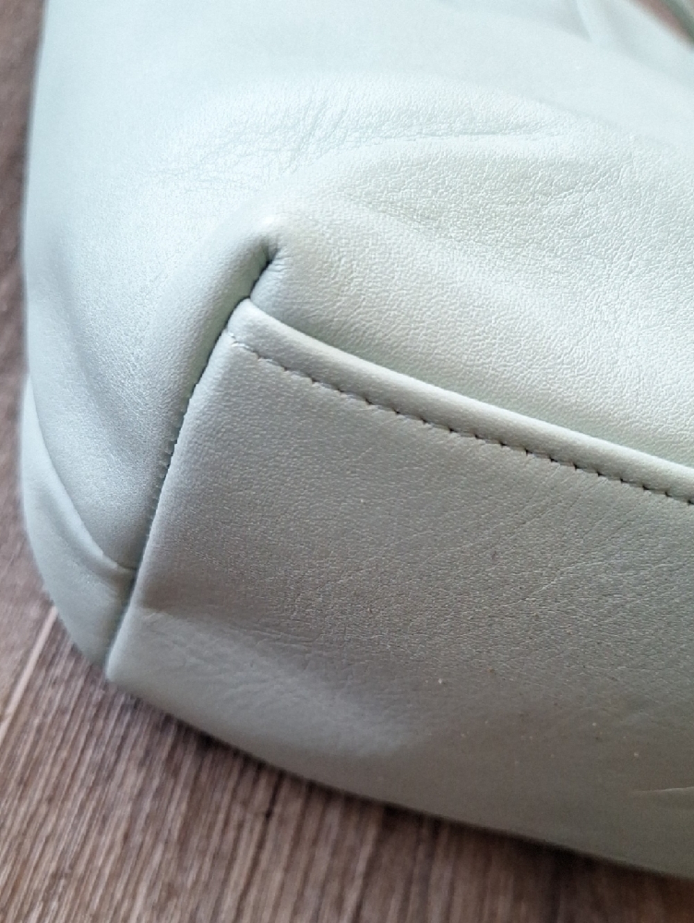 Coach Soft Leather Tote Bag in Light Mint Vintage Style 7304 & 1992 Info Booklet - Picture 3 of 9